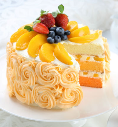 Fruit cake with peach and strawberry topping, 4 lb