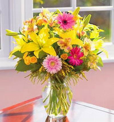 5 bright yellow Lily buds, pink Chrysanthemums or Daisies, Alstromerias