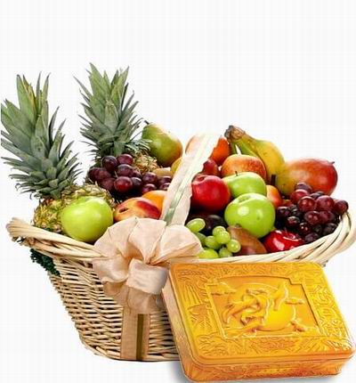 A box of Premium Mooncakes and a Fruit Basket of 2 Pineapples, 3 green Apples, 2 Apples, 4 Peaches, 2 Oranges, 2 Mangos, 3 Bananas, 2 Pears, 2 bunches of Globe Grapes and 1 bunch of Finger Grapes.
