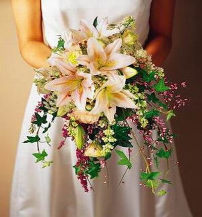 5 pink Lily buds and 3 pink Rose mix bouquet