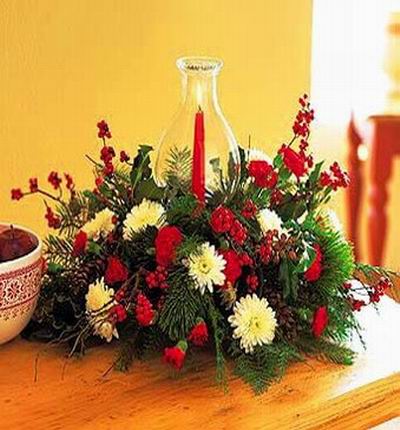 Christmas Flower Selection - Christmas red and white theme with Carnations, Daisies, hypericum berries