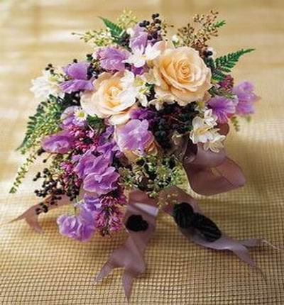 2 champagne Roses, purple Orchis mix display