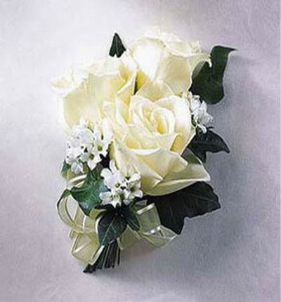 3 white Roses
