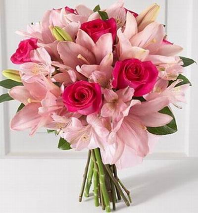 6 pink Lilies, 7 pink Roses, 6 pink Alstromerias.