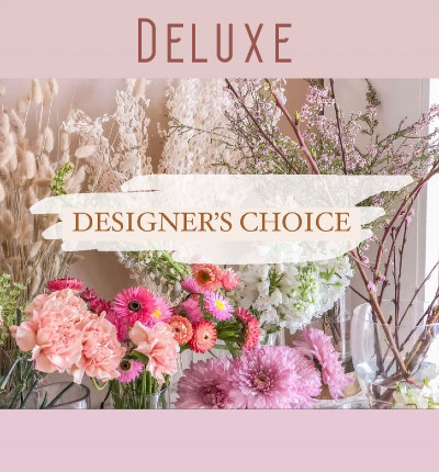 Florist will arrange a florist's choice Deluxe bouquet of 5 assorted mix of  flowers.  (For example, a mix of roses, carnations, daisies, alstromerias, orchids)