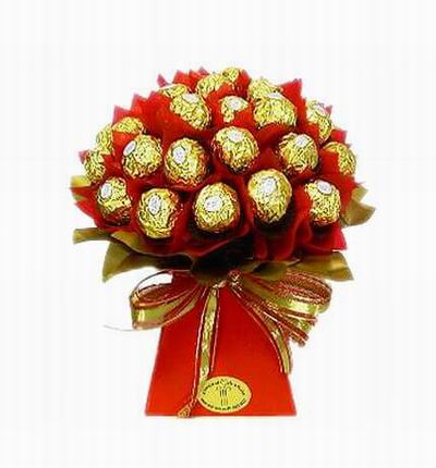 Glamourous 20 Ferrero chocolate bouquet